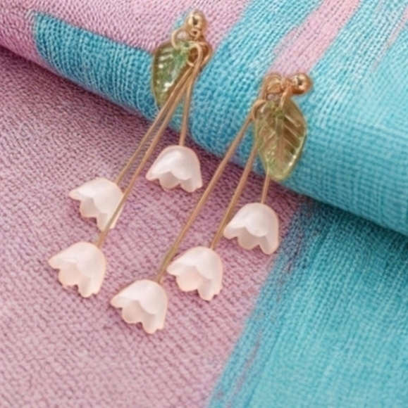 ANTHROPOLOGIE FLORAL BELLS DROP EARRINGS - Picture 4 of 5